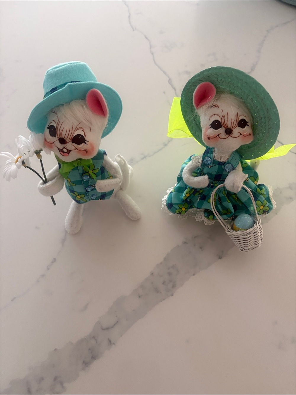 Annalee Teal Floral Cat Pair with Hats. Easter decor.
